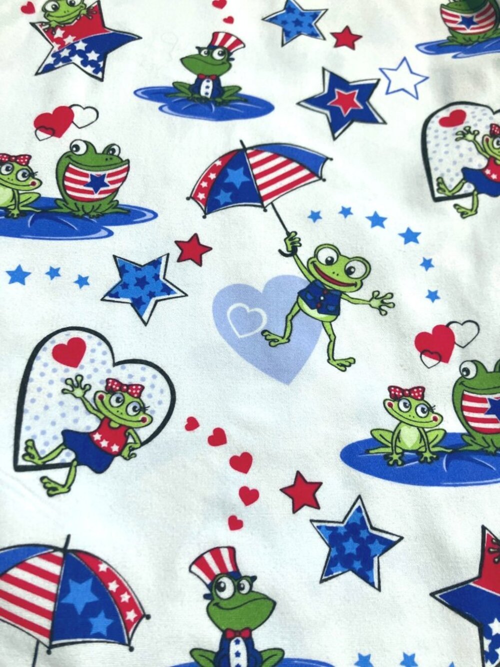 Patriotic Frog Scrub Top With V-Neck and Pockets Size M - Picture 5 of 9